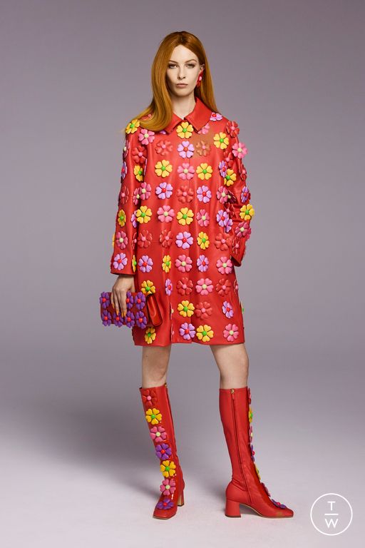 RS23 Moschino Look 40
