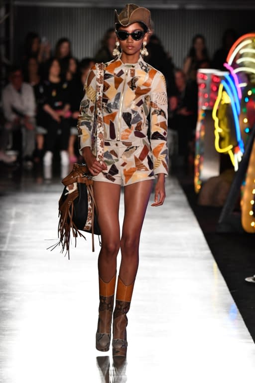 RS18 Moschino Look 48