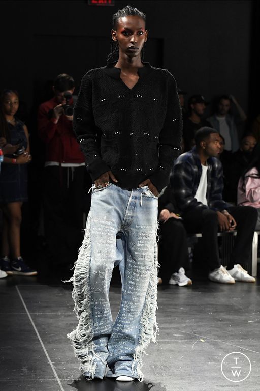 SS23 Who Decides War Look 21
