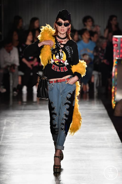 RS18 Moschino Look 61