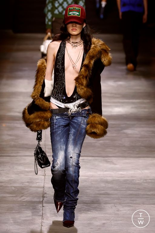 Fall/Winter 2023 Dsquared2 Look 32