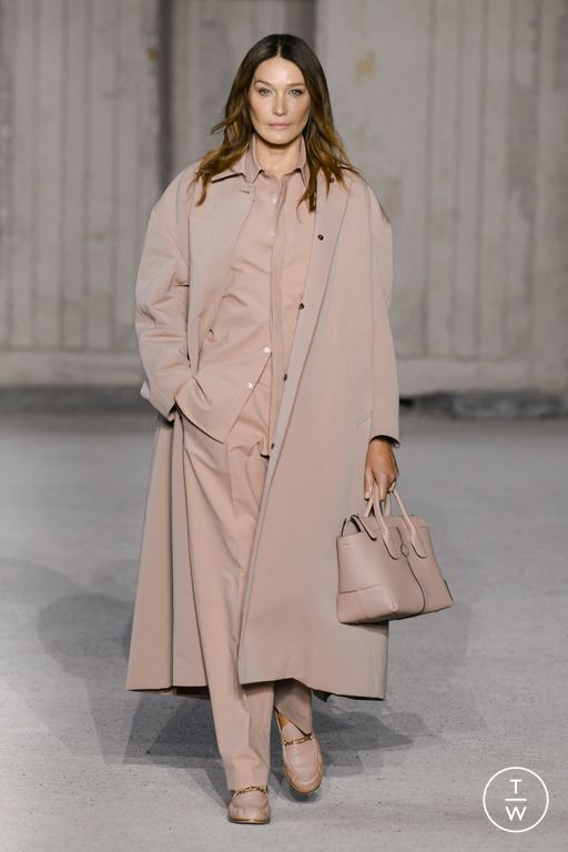 SS23 Tod's Look 1