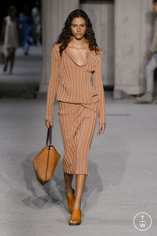 SS23 Tod's Look 16