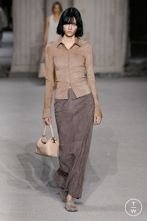 SS23 Tod's Look 18