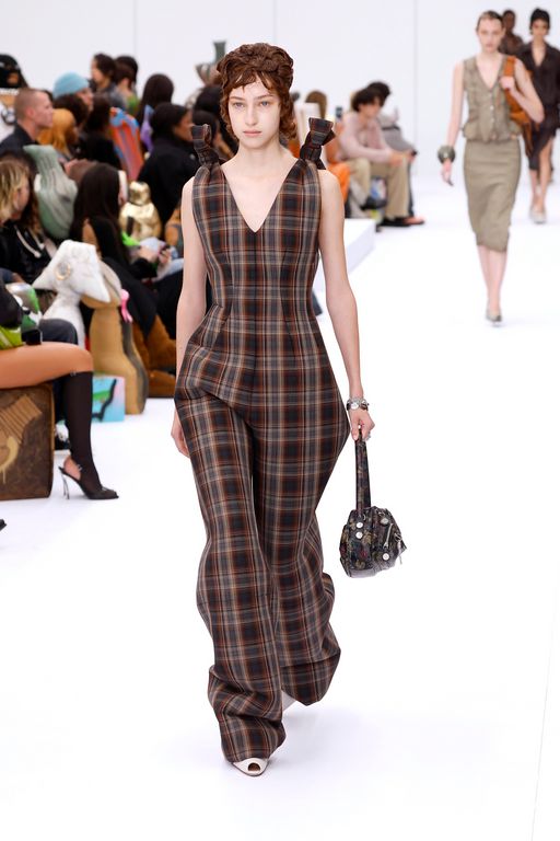 Spring-Summer 2025 Acne Studios Look 21