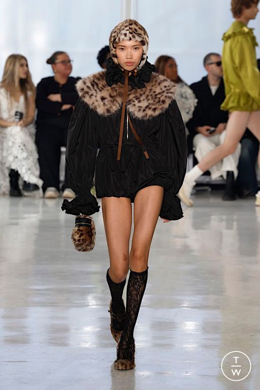 FW25 AKNVAS Look 10