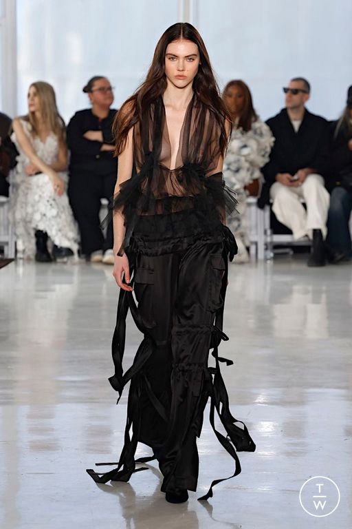 FW25 AKNVAS Look 24