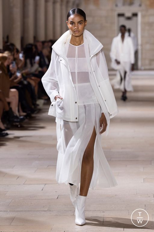 SS25 Akris Look 18