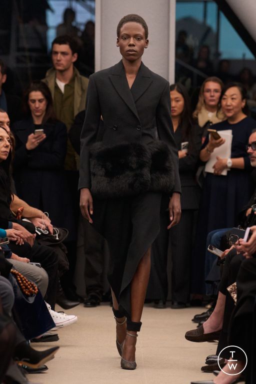 FW26 Alaïa Look 31