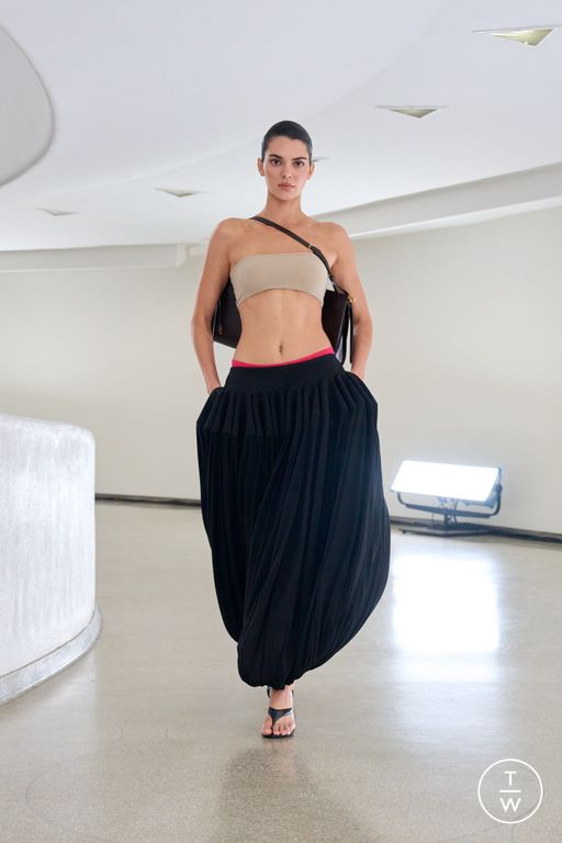 Spring-Summer 2025 Alaïa Look 11