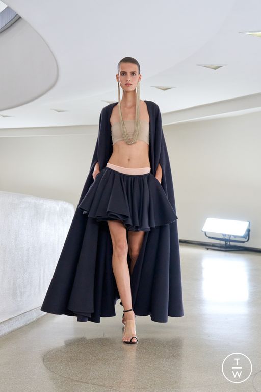 Spring-Summer 2025 Alaïa Look 18