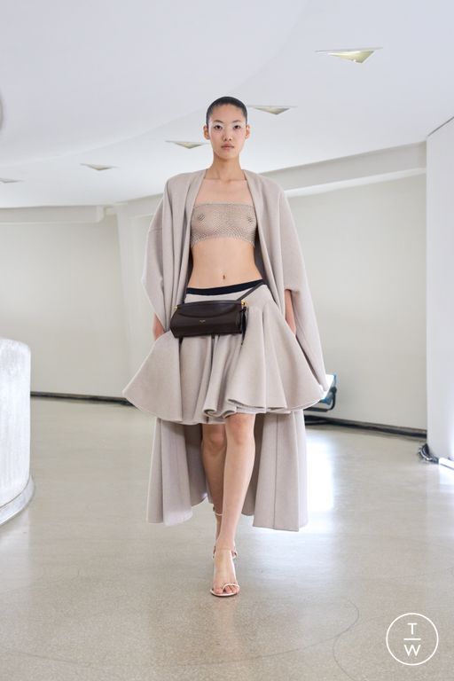 Spring-Summer 2025 Alaïa Look 25