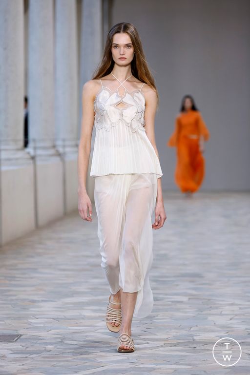 Spring-Summer 2025 Alberta Ferretti Look 3