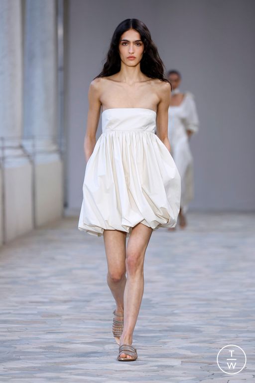 Spring-Summer 2025 Alberta Ferretti Look 10