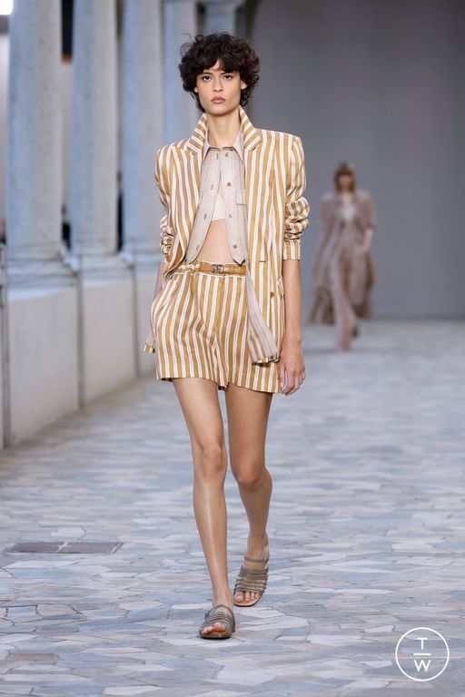 Spring-Summer 2025 Alberta Ferretti Look 21