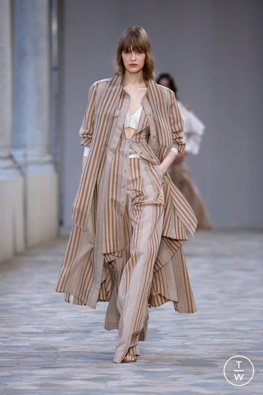 Spring-Summer 2025 Alberta Ferretti Look 22