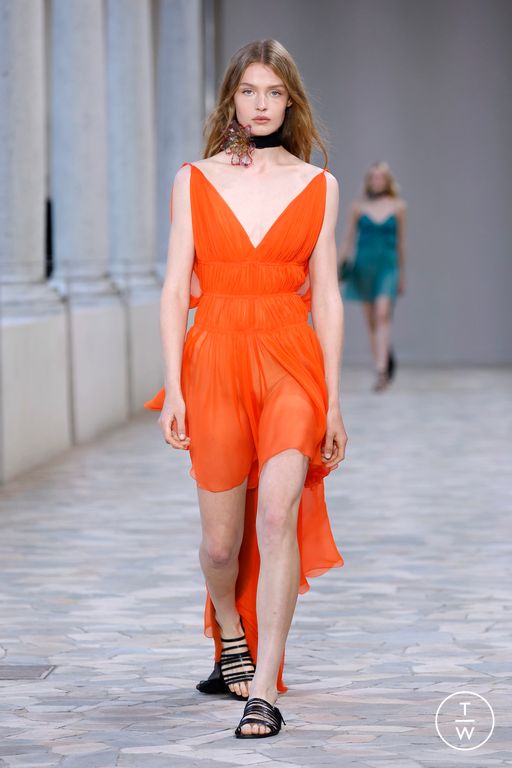 Spring-Summer 2025 Alberta Ferretti Look 29