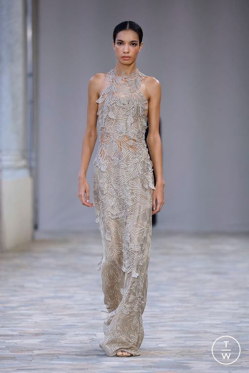 Spring-Summer 2025 Alberta Ferretti Look 37