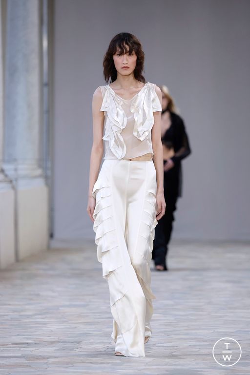 Spring-Summer 2025 Alberta Ferretti Look 46