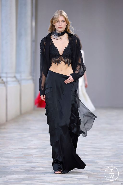 Spring-Summer 2025 Alberta Ferretti Look 47