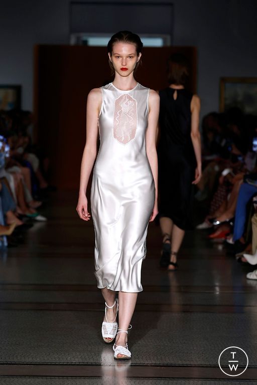 Spring-Summer 2025 Alejandra Alonso Rojas Look 29