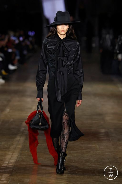 FW25 McQueen Look 10