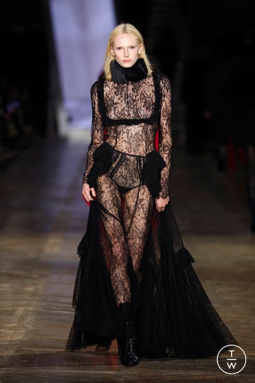 FW25 McQueen Look 13
