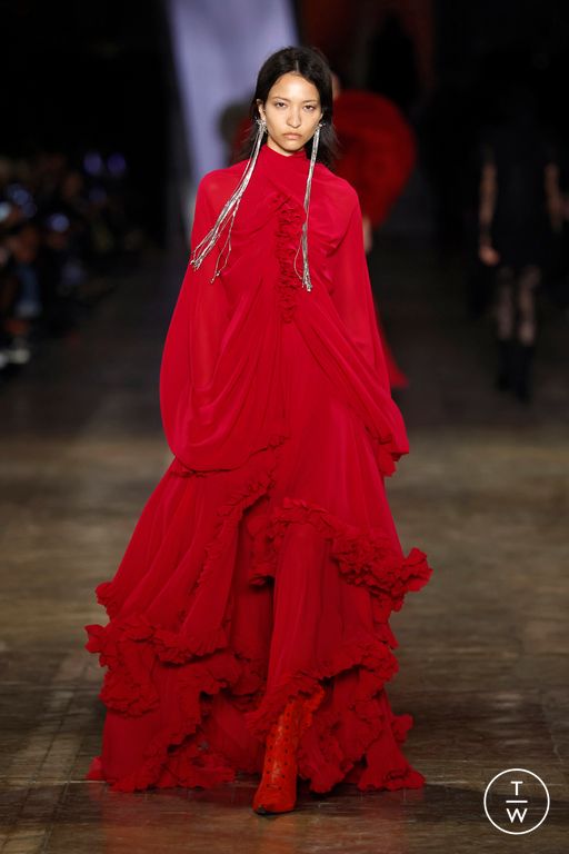 FW25 McQueen Look 14