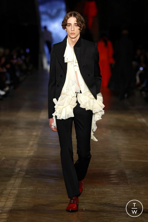 FW25 McQueen Look 34