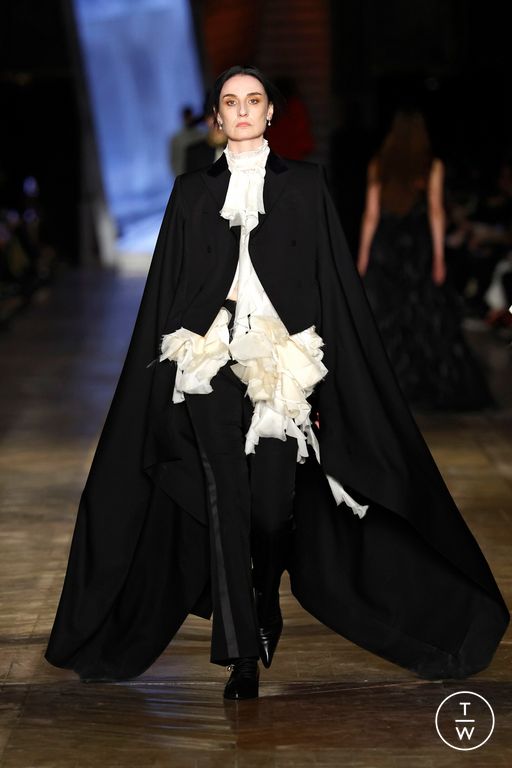 FW25 McQueen Look 35