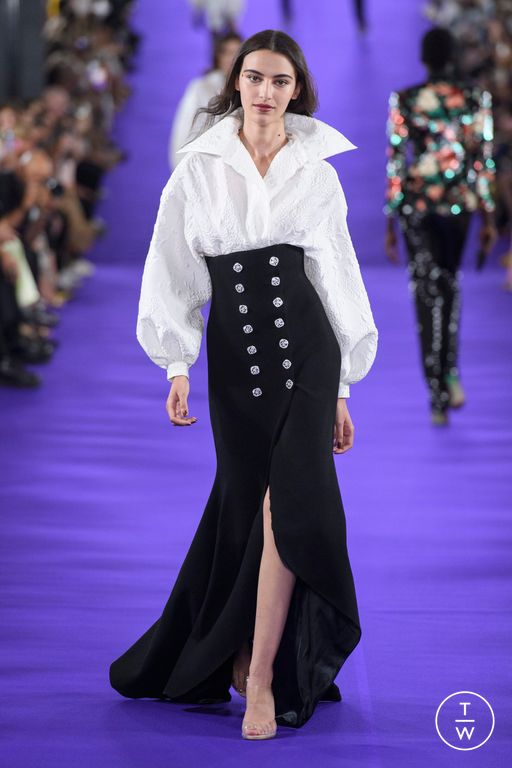 FW22 Alexis Mabille Look 3
