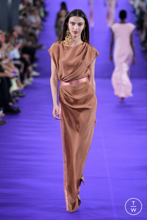 FW22 Alexis Mabille Look 24