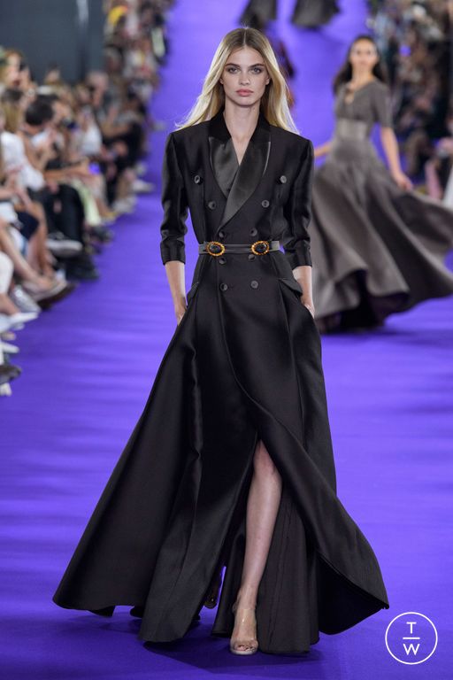 FW22 Alexis Mabille Look 27