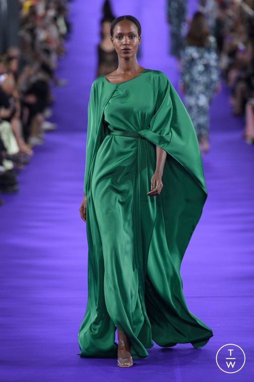 FW22 Alexis Mabille Look 32