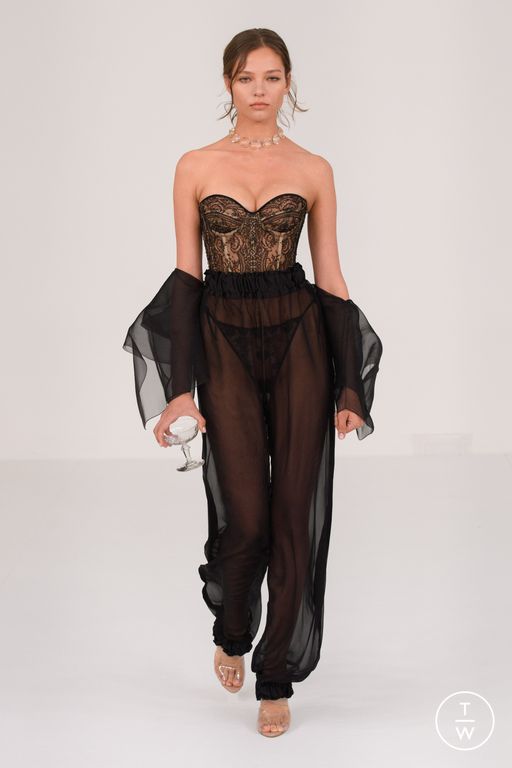 FW23 Alexis Mabille Look 3