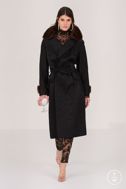 FW23 Alexis Mabille Look 4