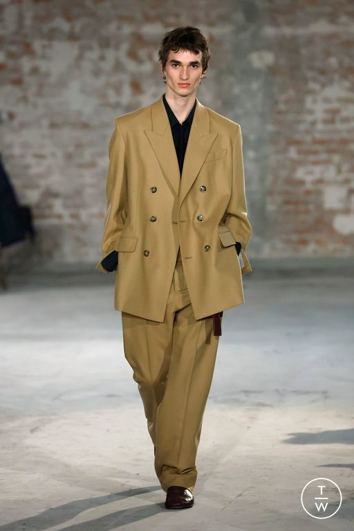 FW25 Ami Look 25