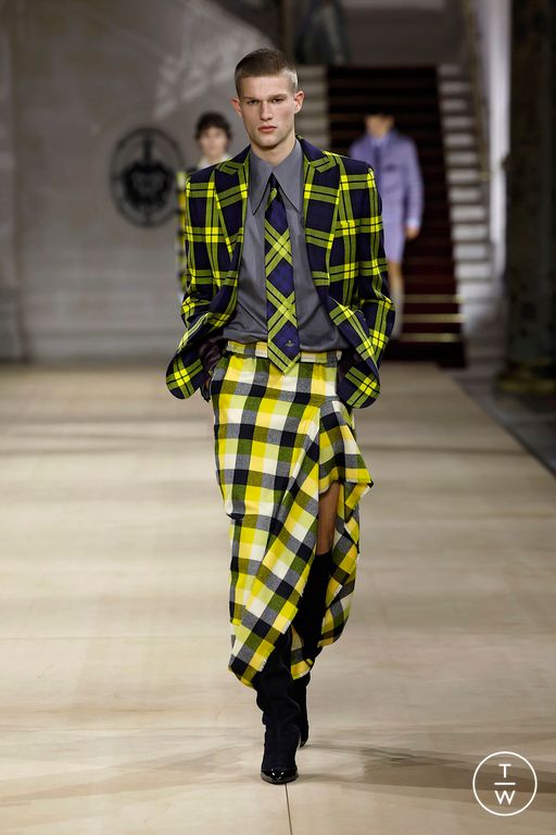 FW25 Andreas Kronthaler for Vivienne Westwood Look 16
