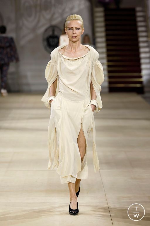 FW25 Andreas Kronthaler for Vivienne Westwood Look 26