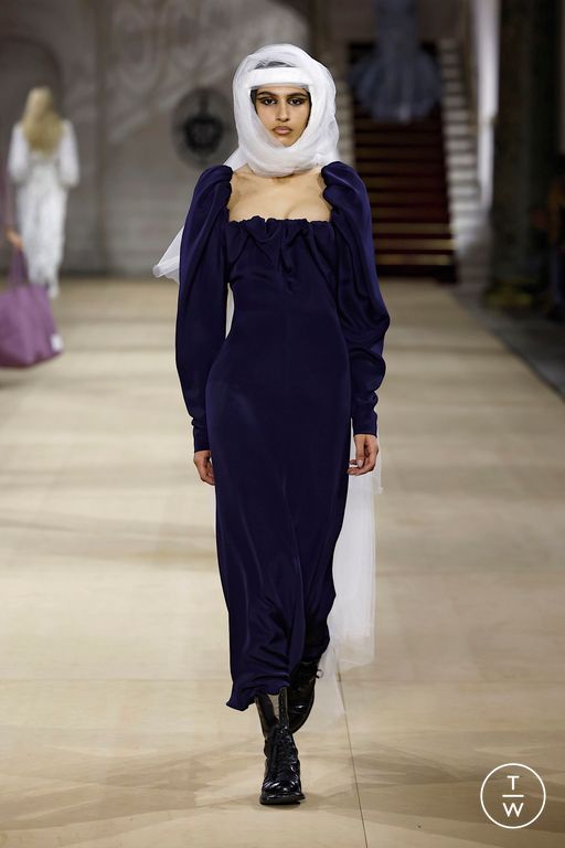 FW25 Andreas Kronthaler for Vivienne Westwood Look 31