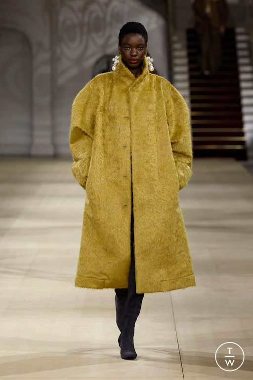 FW25 Andreas Kronthaler for Vivienne Westwood Look 38