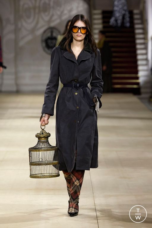 FW25 Andreas Kronthaler for Vivienne Westwood Look 39