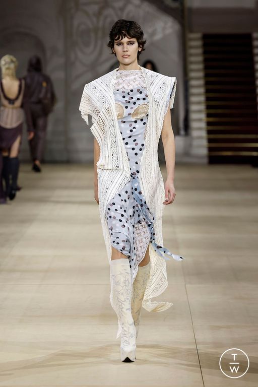 FW25 Andreas Kronthaler for Vivienne Westwood Look 55