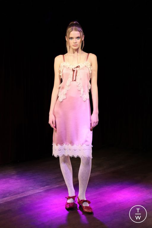 Fall/Winter 2023 Anna Sui Look 7