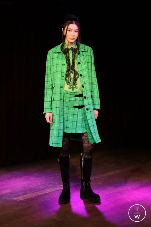 Fall/Winter 2023 Anna Sui Look 9