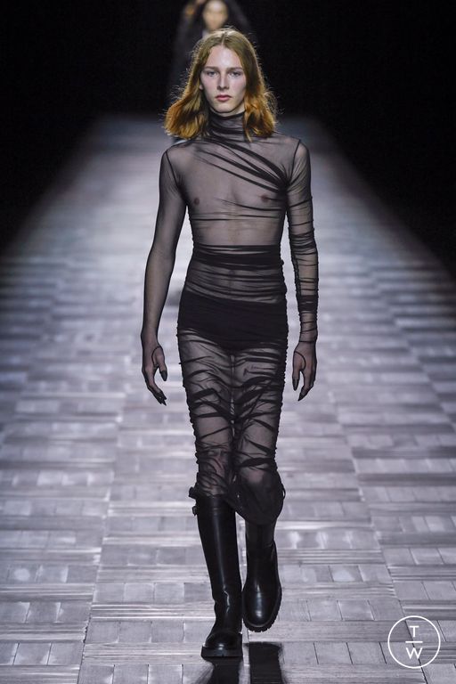 Ann Demeulemeester F/W 18 womenswear #11 - Tagwalk: The Fashion Search  Engine