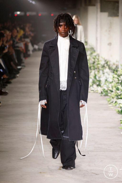 Spring-Summer 2025 Ann Demeulemeester Look 18