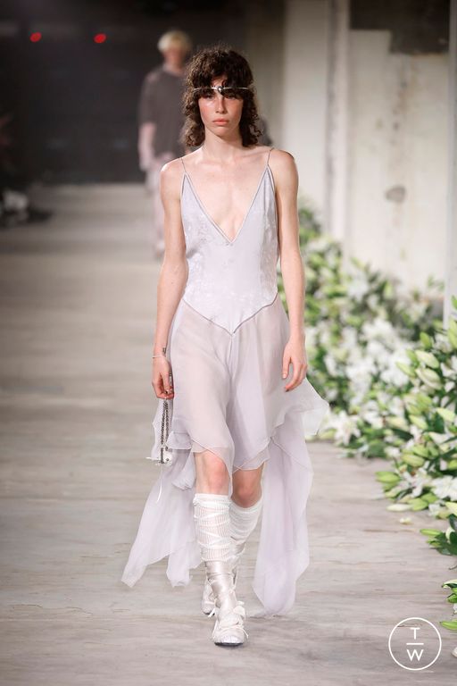 Spring-Summer 2025 Ann Demeulemeester Look 25