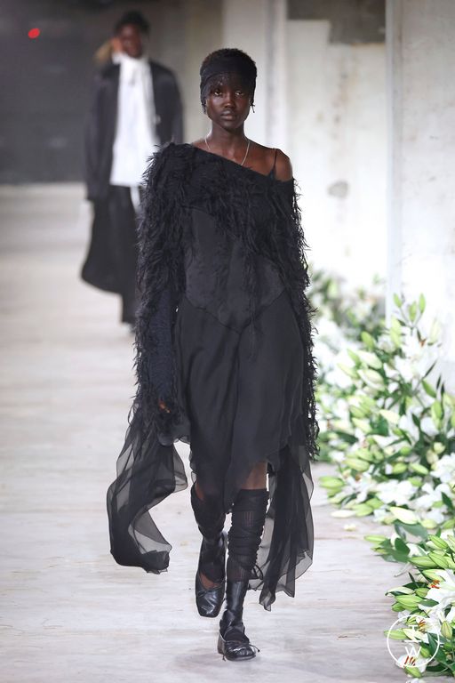 Spring-Summer 2025 Ann Demeulemeester Look 35