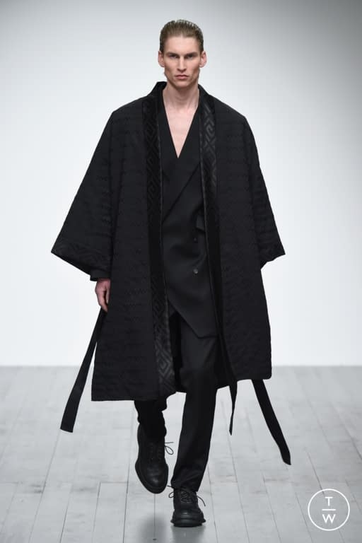 F/W 18 D.GNAK Look 23